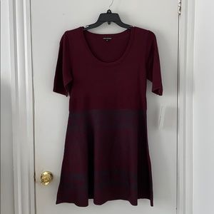 3/4 sleeve maroon dress